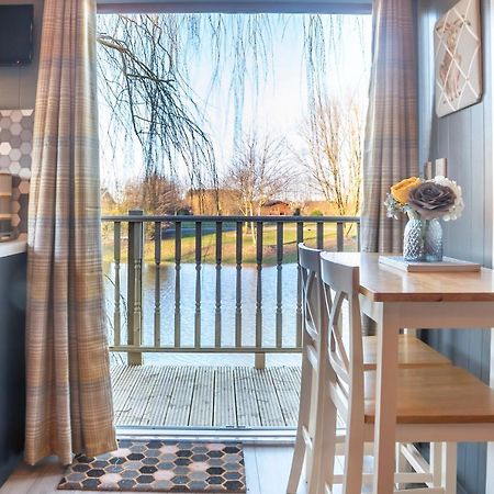 Old LeakeThe Treehouse - Sleeps 4别墅 外观 照片