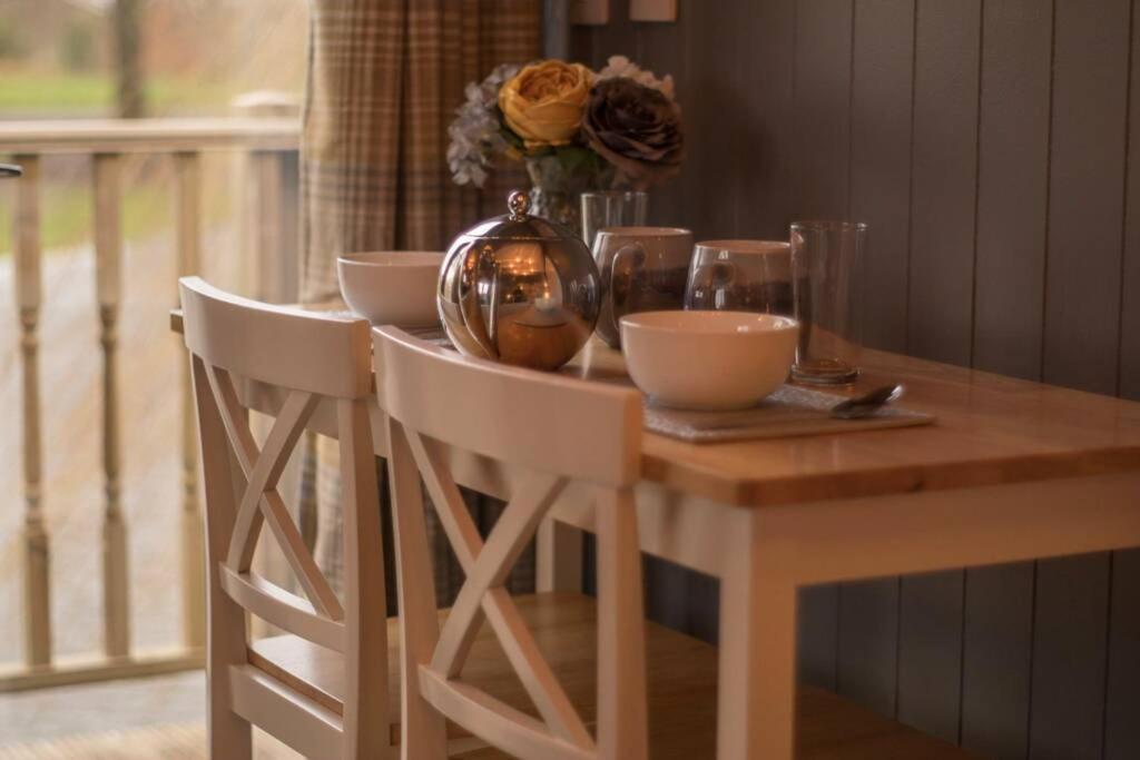 Old LeakeThe Treehouse - Sleeps 4别墅 外观 照片