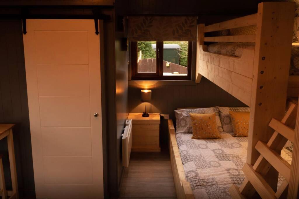 Old LeakeThe Treehouse - Sleeps 4别墅 外观 照片